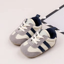 Casual baby sneakers