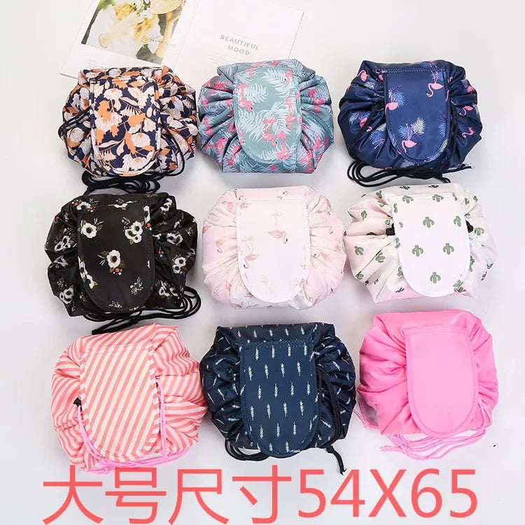 Bolsa feminina para cosméticos. Ideal para viagens.