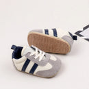 Casual baby sneakers
