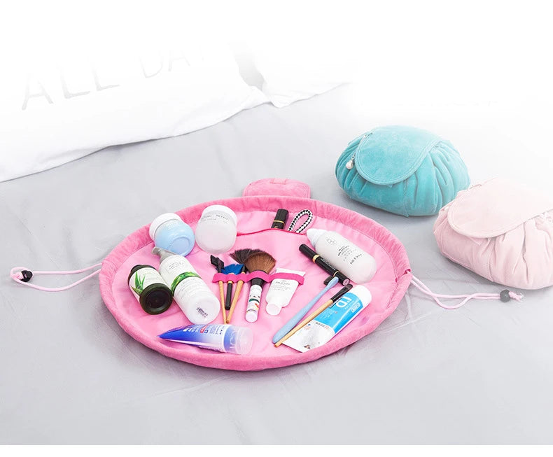 Bolsa feminina para cosméticos. Ideal para viagens.