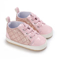 Tênis esportivo casual feminino para bebê, primavera e outono, sola macia, antiderrapante, para caminhada em ambientes internos e externos, calçado para os primeiros passos.