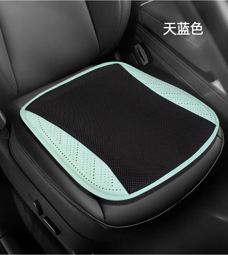 Assento respirável. Almofada c/ sistema de dissipação de calor.