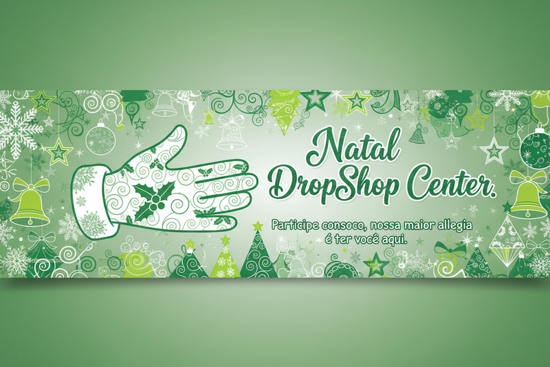 No mesmo estilo de 1920×761 banner de anuncio comos dizeres Natal DropShop Center. Participe conosco, nossa maior alevria é ter voçê aqui. Com o desenho da mao chamamdo o cliente tudo isso em tons de verde e branco e cheio de figuras natalinas.
